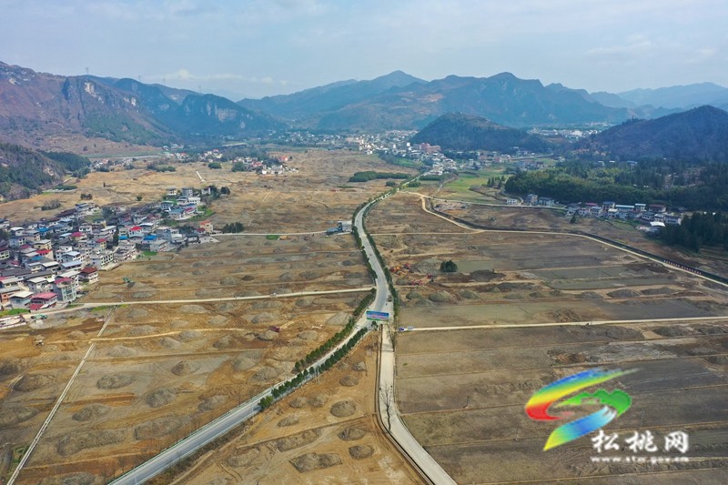 松桃:優(yōu)質(zhì)糧油保供產(chǎn)業(yè)示范項(xiàng)目穩(wěn)步推進(jìn) 助力民生保障
