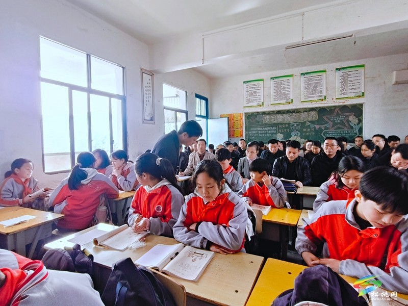 松桃開展送教下村片區(qū)聯(lián)誼教研活動(dòng)