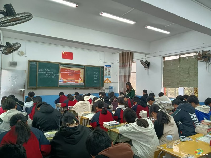 送教下鄉(xiāng)傳經(jīng)驗,攜手共進促提升——東西部協(xié)作暨“組團式”幫扶教師到大路鎮(zhèn)開展送教下校活動