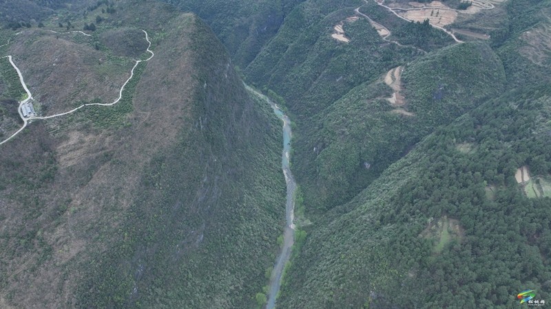 瓦溪鄉(xiāng)黃楊嶺通村公路：鋪就鄉(xiāng)村振興“幸福之路”
