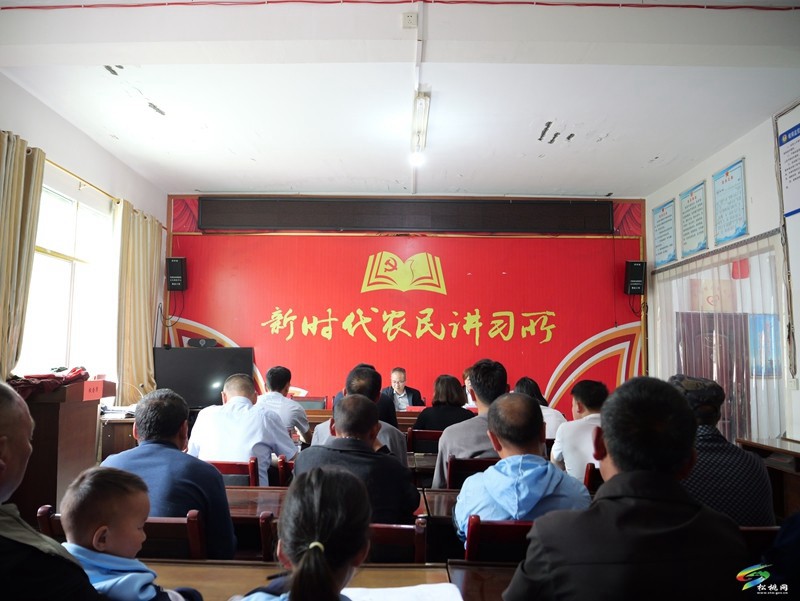 深入學(xué)習(xí)貫徹習(xí)近平總書記在貴州考察時的重要講話精神市委宣講團報告會在我縣木樹鎮(zhèn)黃板鎮(zhèn)舉行