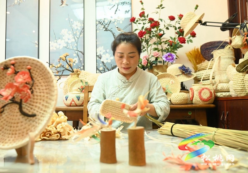 松桃手藝人黃松琴：巧手編織幸福生活