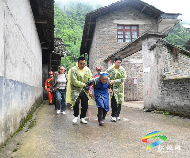 烏羅鎮(zhèn)：以“練”促“防” 開展汛期地質災害逃生演練