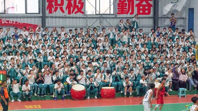 全縣第十二屆中小學(xué)生籃球三級聯(lián)賽總決賽圓滿落幕