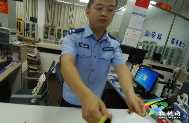 高考首日學(xué)生身份證遺失 松桃公安緊急辦證