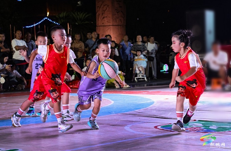 松桃鴻合偉才幼兒園：籃球嘉年華里的童趣與成長(zhǎng)