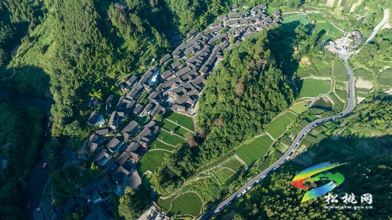 松桃大灣苗寨：鄉(xiāng)村文化旅游度假基地正式迎客