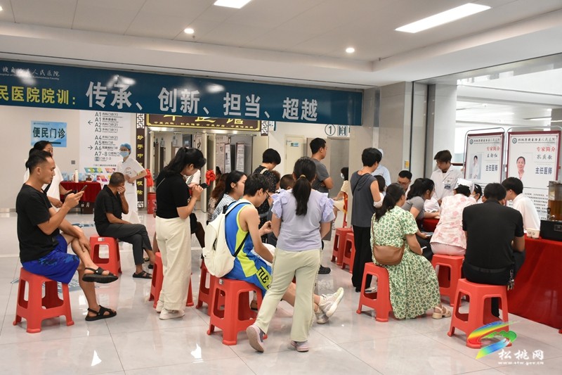 縣人民醫(yī)院中醫(yī)科門診治療室正式開診