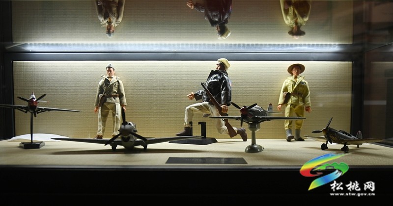 縣文聯(lián)一行赴飛虎隊(duì)紀(jì)念館、芷江受降紀(jì)念館采風(fēng)