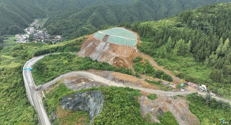 松桃：推進(jìn)國(guó)道提級(jí)改造?筑牢安全路網(wǎng)根基