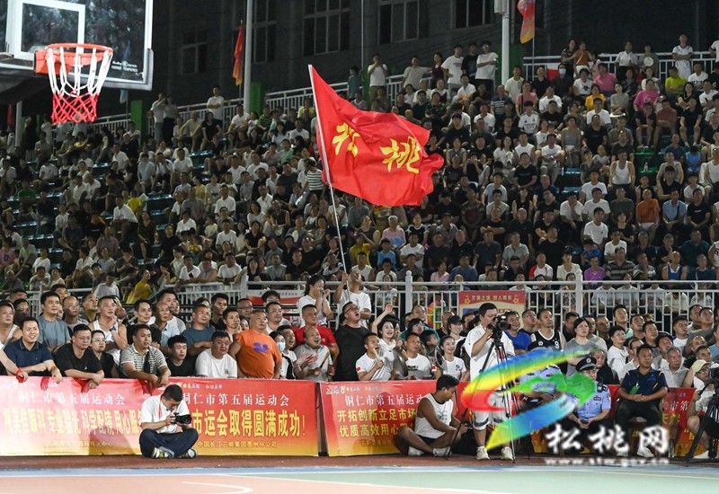 雖敗猶榮！奮力拼搏的松桃精神在市運(yùn)會(huì)籃球賽中精彩呈現(xiàn)
