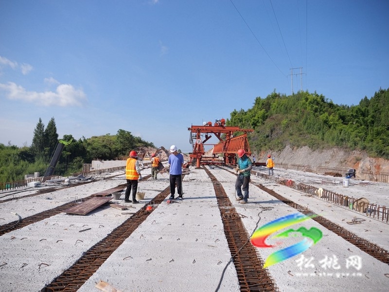 G352松桃太平營(yíng)至孟溪公路改擴(kuò)建工程進(jìn)度完成80%?