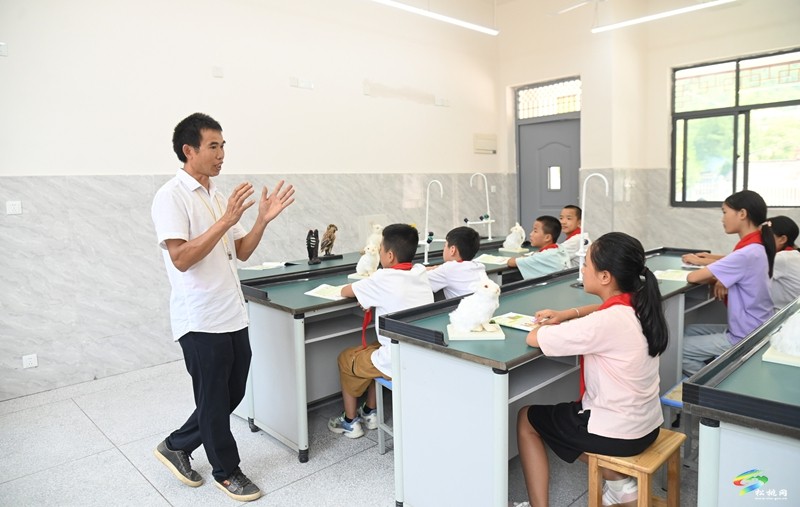 任達兵：扎根邊區(qū)十九載，守望學子求學路