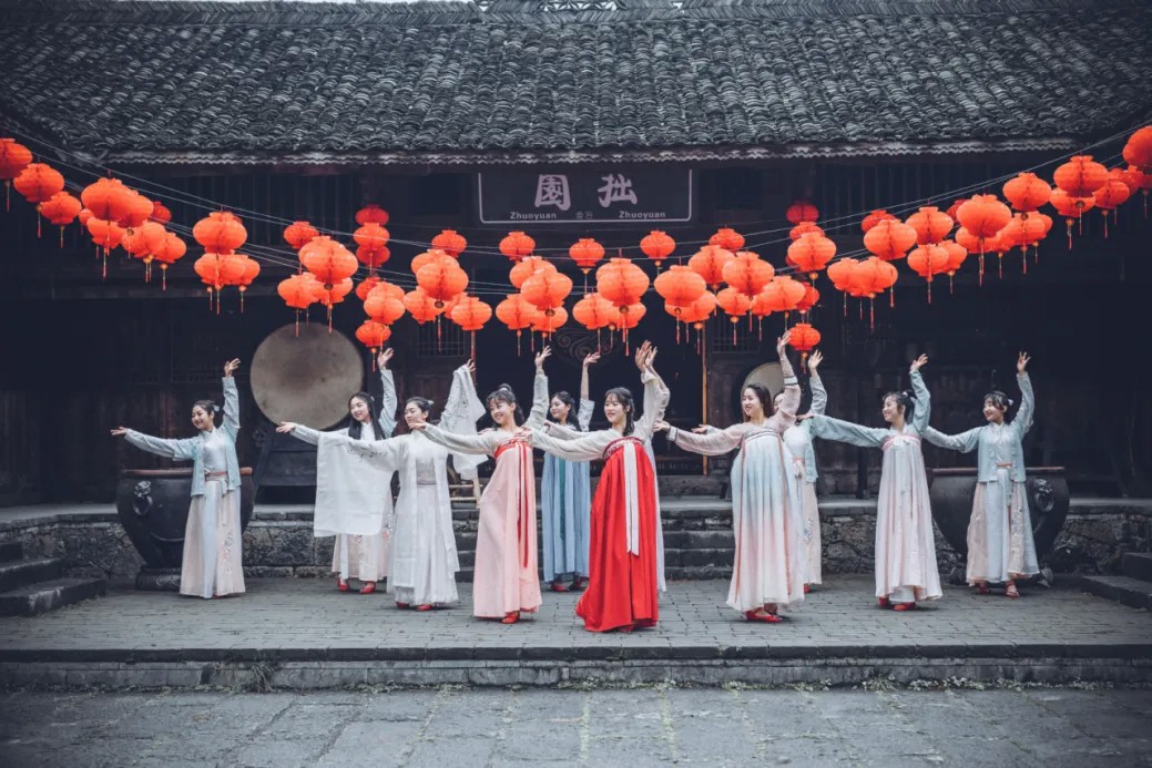 【武陵視界】“我們的春晚”即將盛大啟幕，酉陽(yáng)旅游新春活動(dòng)精彩紛呈