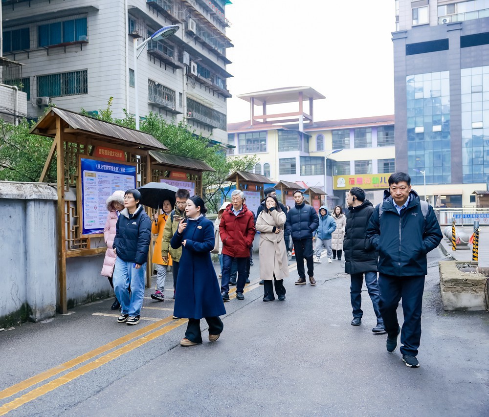 E法黔行 | 貴陽友誼社區(qū)：數(shù)字普法潤民心 法治新風沁街巷