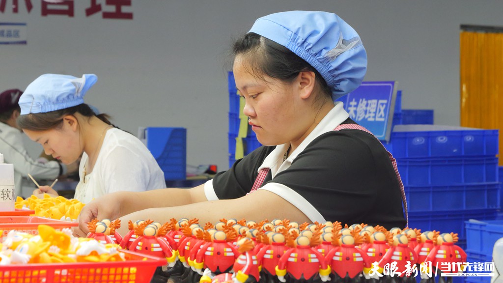 超1300人實現(xiàn)“家門口上班”！松桃玩具工坊讓深山與世界同步